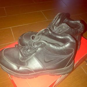 Youth size 6.5 Nike boots
